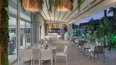 BERRY BLUE HOTEL