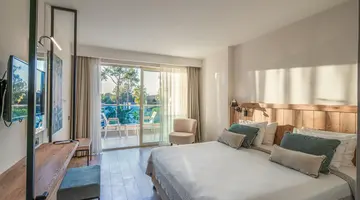 BERRY BLUE HOTEL