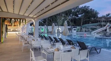 BERRY BLUE HOTEL