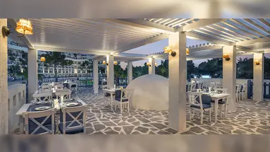 BERRY BLUE HOTEL