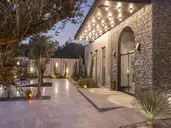 BERRY BLUE HOTEL