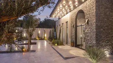 BERRY BLUE HOTEL