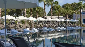 BERRY BLUE HOTEL