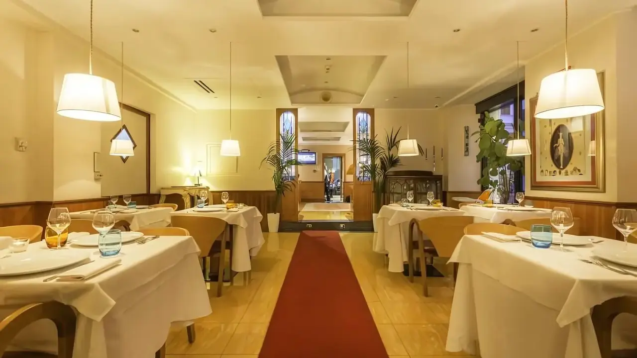 Best Western Art Deco
