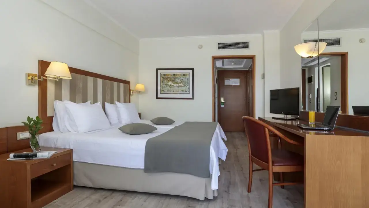 BEST WESTERN PLAZA HOTEL