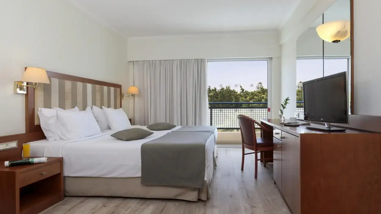 BEST WESTERN PLAZA HOTEL