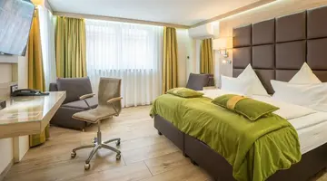 Best Western Plus Hotel F