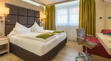 Best Western Plus Hotel F