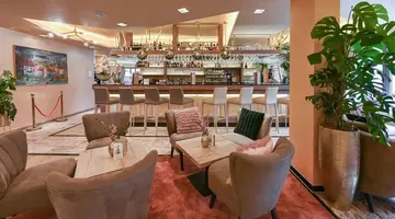 Best Western Plus Hotel F
