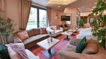 Best Western Plus Hotel F