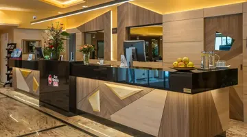 Best Western Plus Hotel F