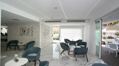 Best Western Plus Larco Hotel