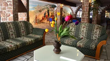 Best Western Plus Larco Hotel