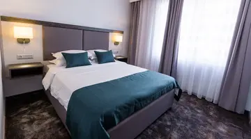 Best Western Plus Premium Inn