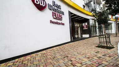 Best Western Plus Premium Inn