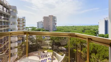 BEVERLY PARK HOTEL & SPA