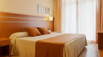 BEVERLY PARK HOTEL & SPA