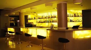 BEVERLY PARK HOTEL & SPA