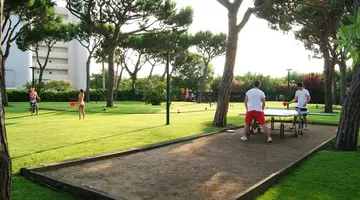 BEVERLY PARK HOTEL & SPA