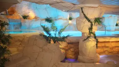 BEVERLY PARK HOTEL & SPA