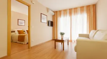 BEVERLY PARK HOTEL & SPA