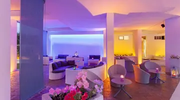 BEVERLY PARK HOTEL & SPA