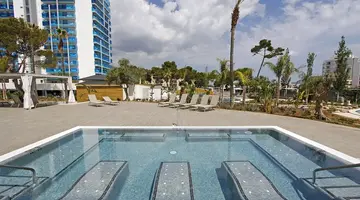 BG Hotel Tonga Tower