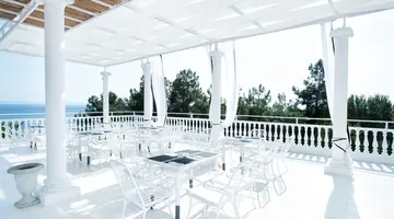 BIANCO OLYMPICO BEACH
