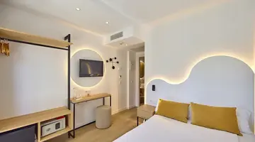 Bikini Universal Hotel