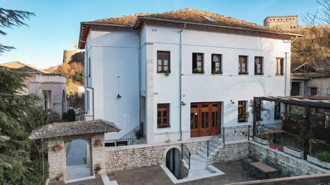 Bineri Hotel