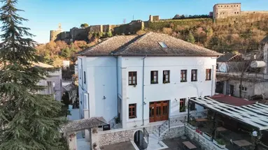 Bineri Hotel