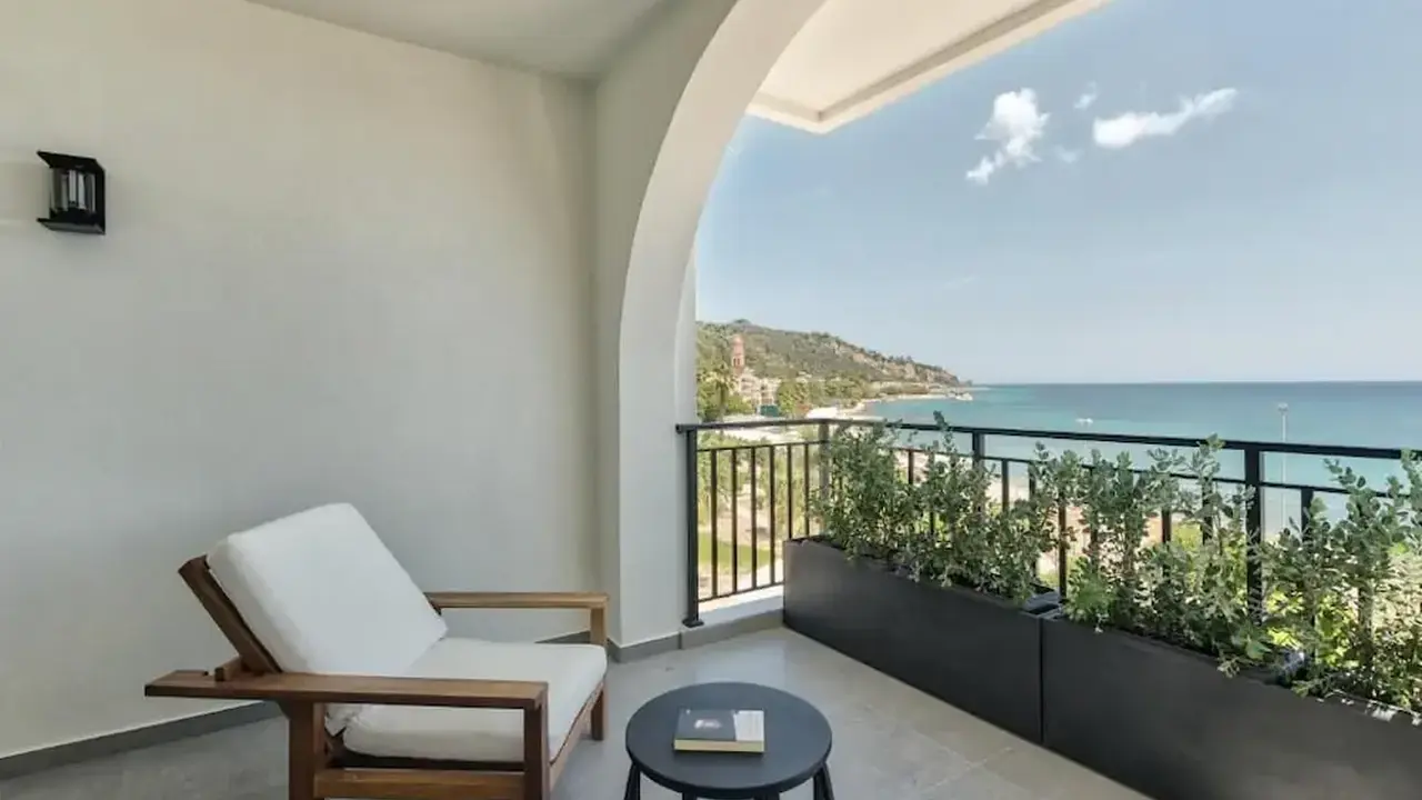 Bitzaro Boutique Hotel