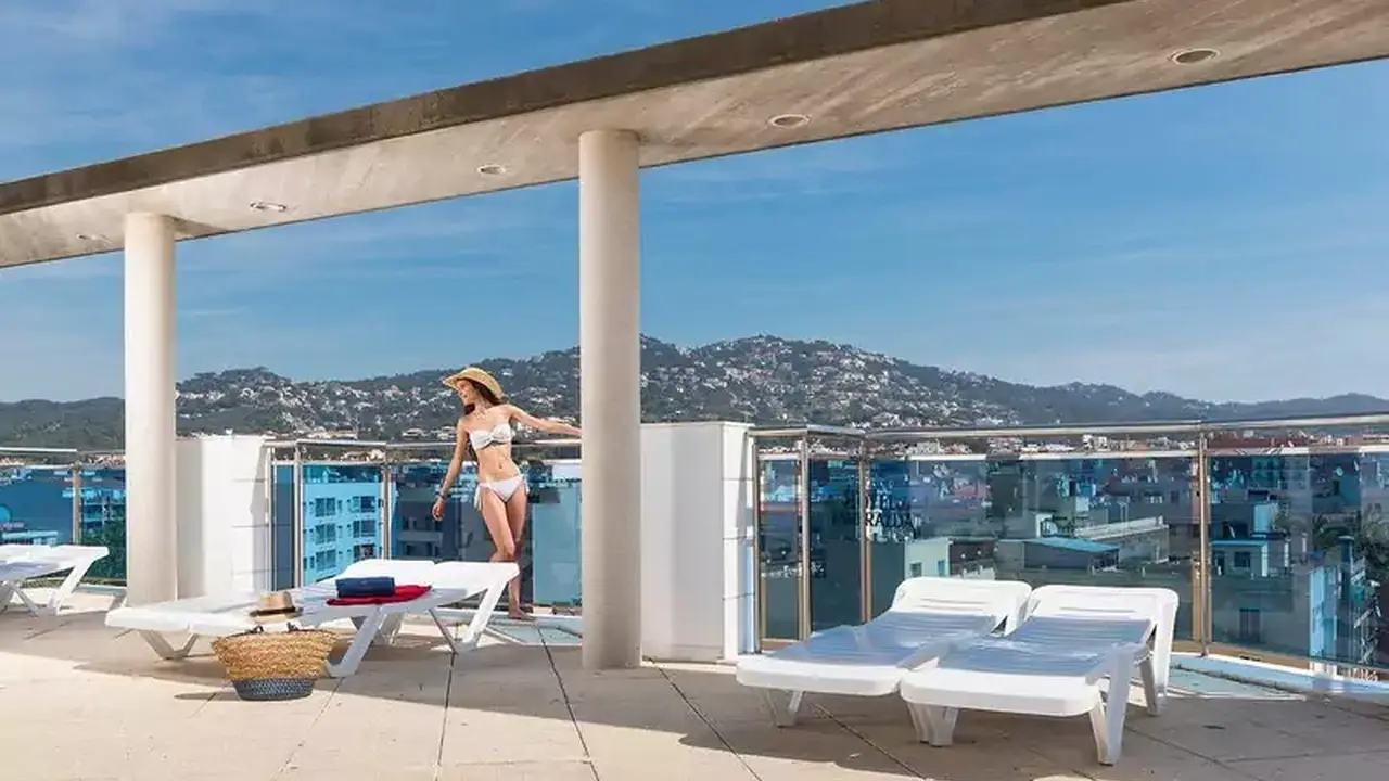 Blau Apartments
