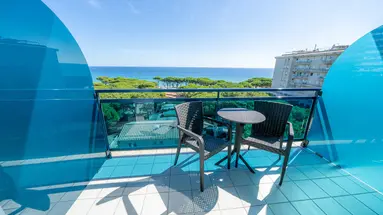 BLAUCEL HOTEL