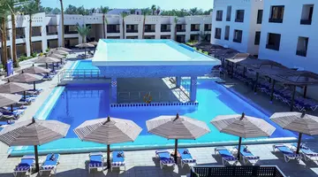 Blend Club Aqua Hotel
