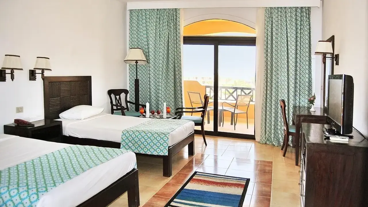 Blend Elphistone Resort