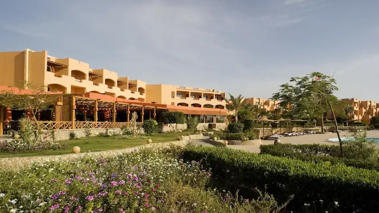 Blend Elphistone Resort