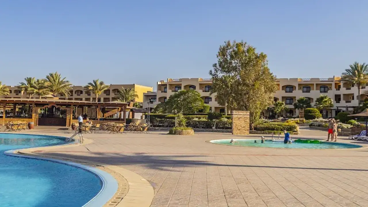 Blend Elphistone Resort