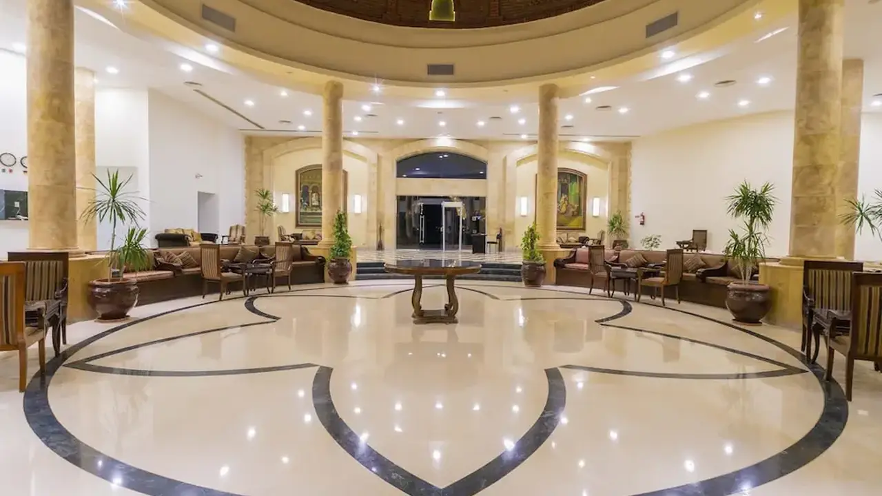 Blend Elphistone Resort
