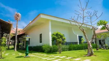 BLOOMING LOTUS RESORT