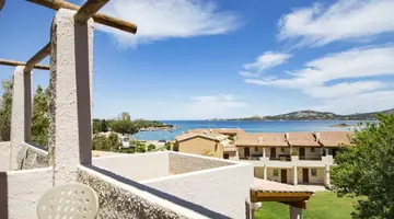 Blu Hotel Laconia Village