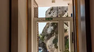 Blu Waters Boutique Hotel