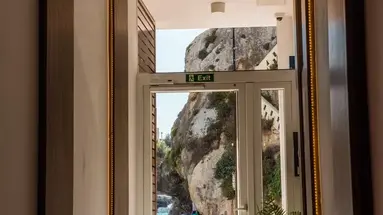 Blu Waters Boutique Hotel