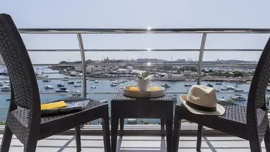 BluBay Apartments by ST Hotels