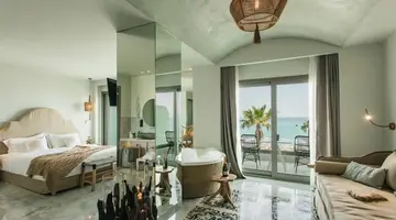 BLUE CARPET LUXURY SUITES
