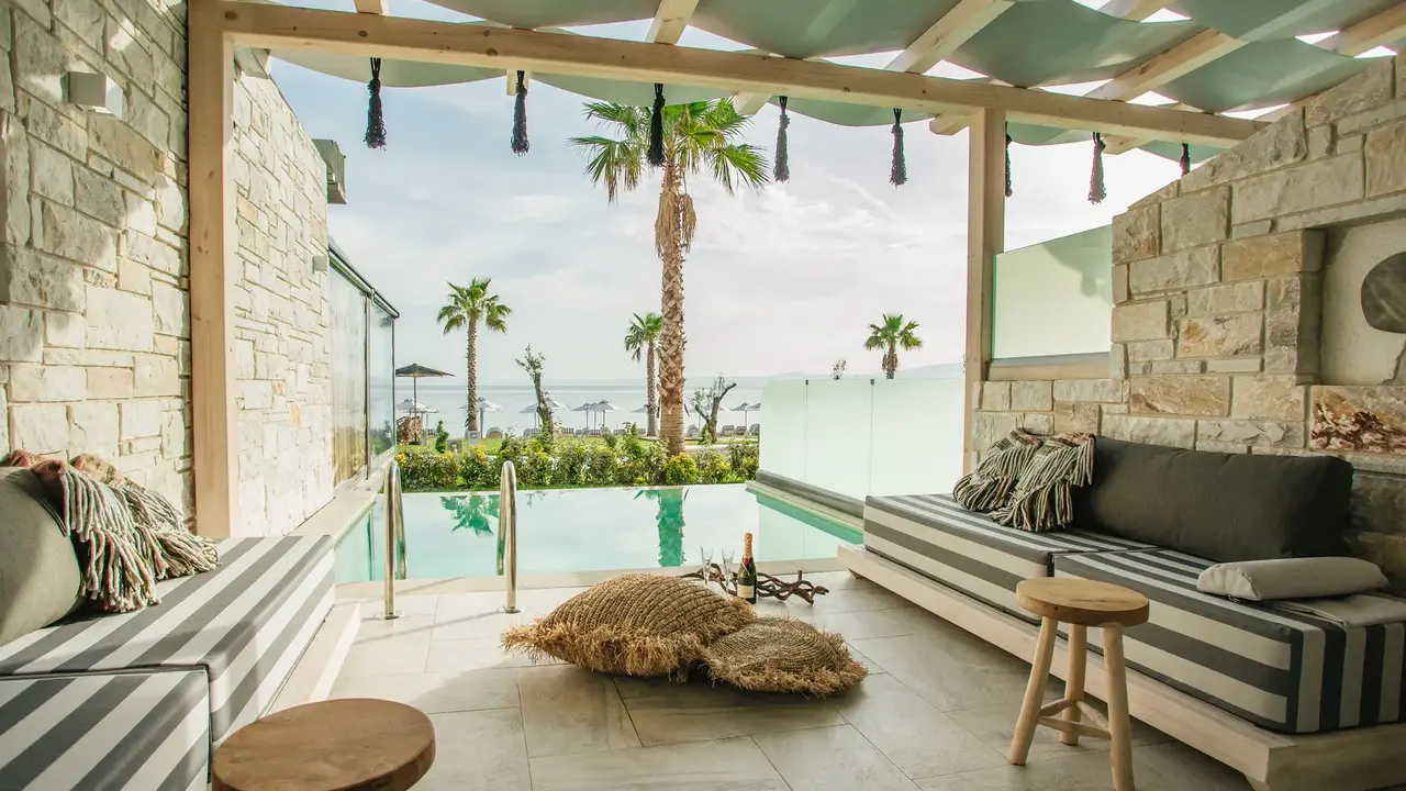 Blue Carpet Luxury Suites