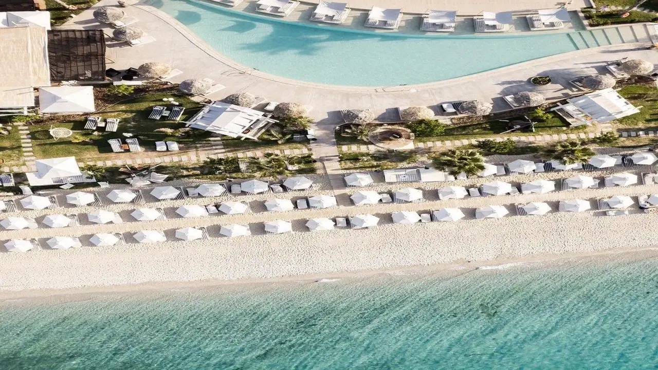 Blue Carpet Luxury Suites