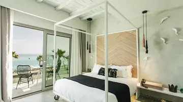 Blue Carpet Luxury Suites
