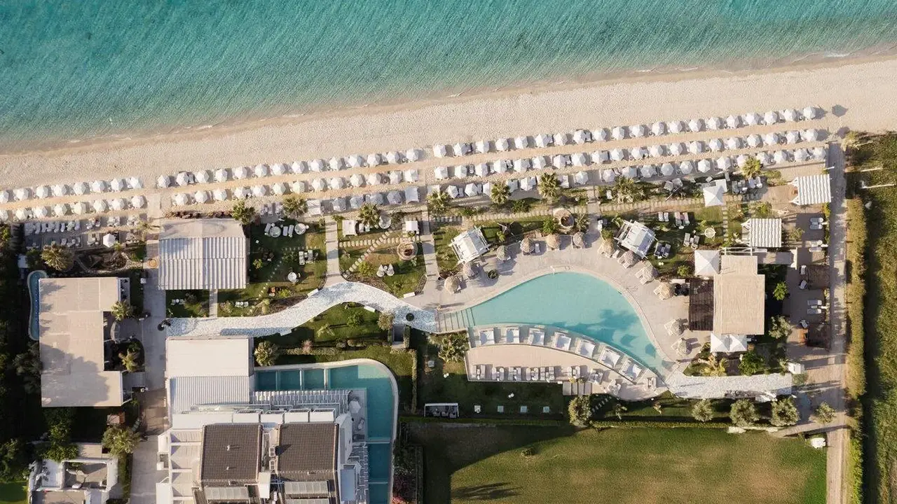 Blue Carpet Luxury Suites