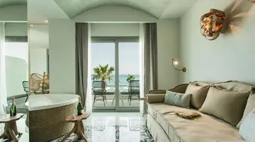 BLUE CARPET LUXURY SUITES